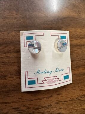 Sterling Silver Inlay Round Stud Earrings Opal & Pearl Shell